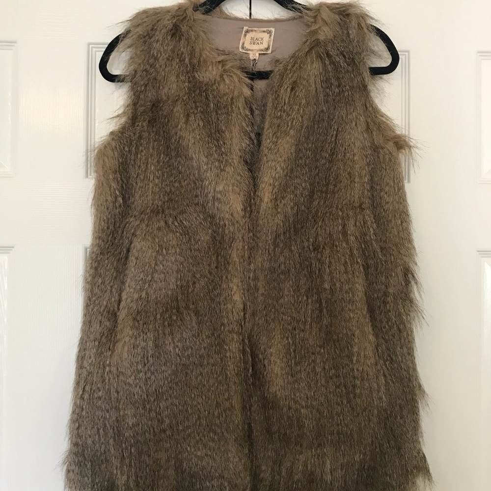 Black Swan | Faux Fur (Brown/Taupe) Vest NWT - Picture 6 of 6